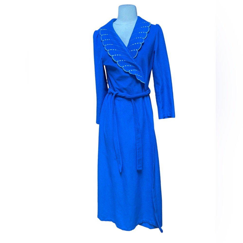 Vintage It’s A Charm Robe